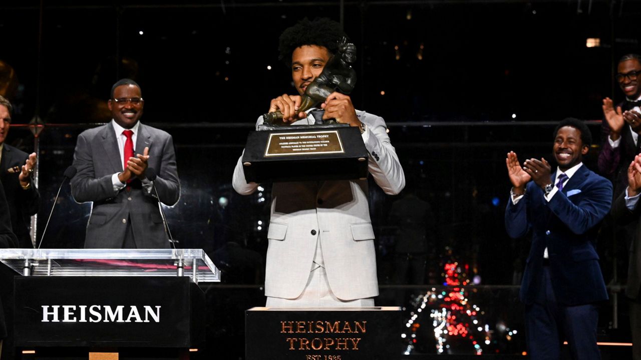 Jayden Daniels wins Heisman Trophy with prolific season
